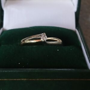 Vtg 14K Yellow & White Gold 0.3 Carat Solitaire Diamond Ring 1.9 Grams Size 8